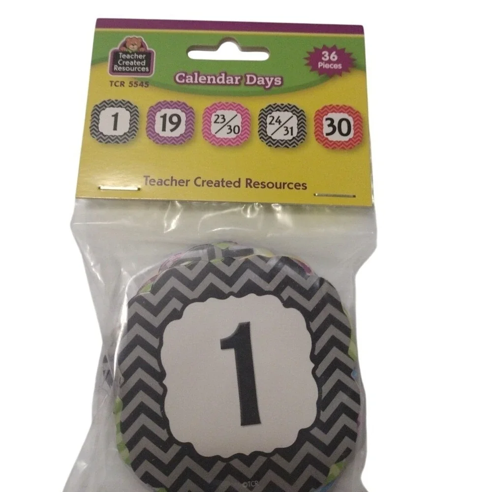 Teacher Created Resources Black & White Calendar Days, Pack of 36
